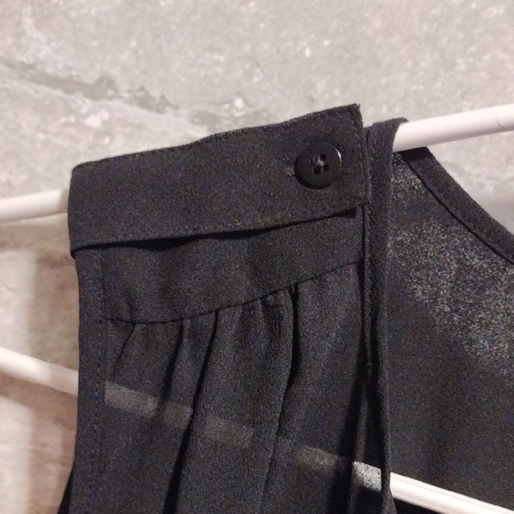 Women's Black Sleeveless Top - Picture 3 of 5